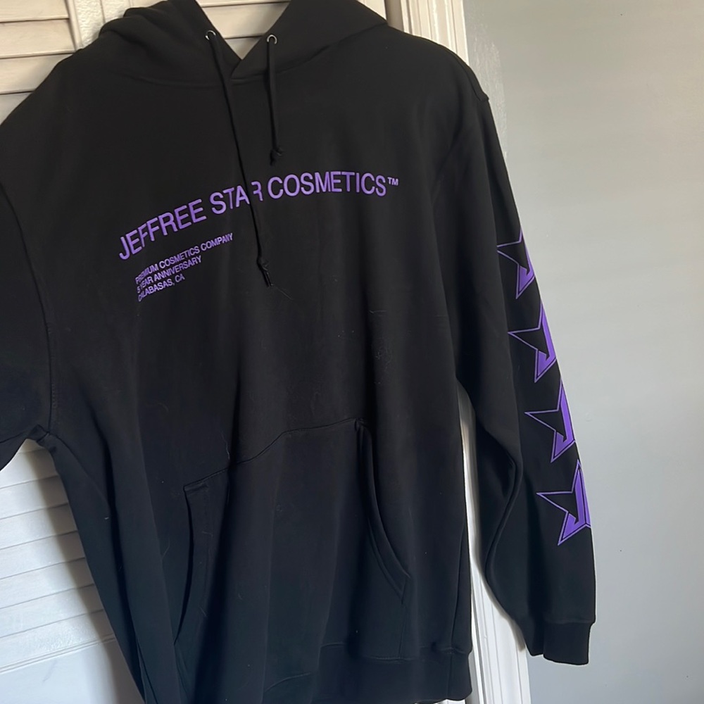 AUTHENTIC jeffree star cosmetics sweatshirt.